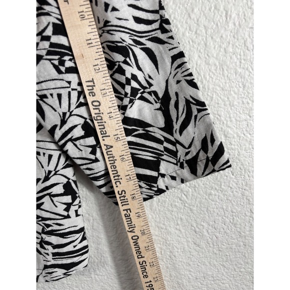 Chicos Lot of 3 Tops Blazer Size 2 Travelers Animal Print Abstract Button Down - Picture 15 of 16